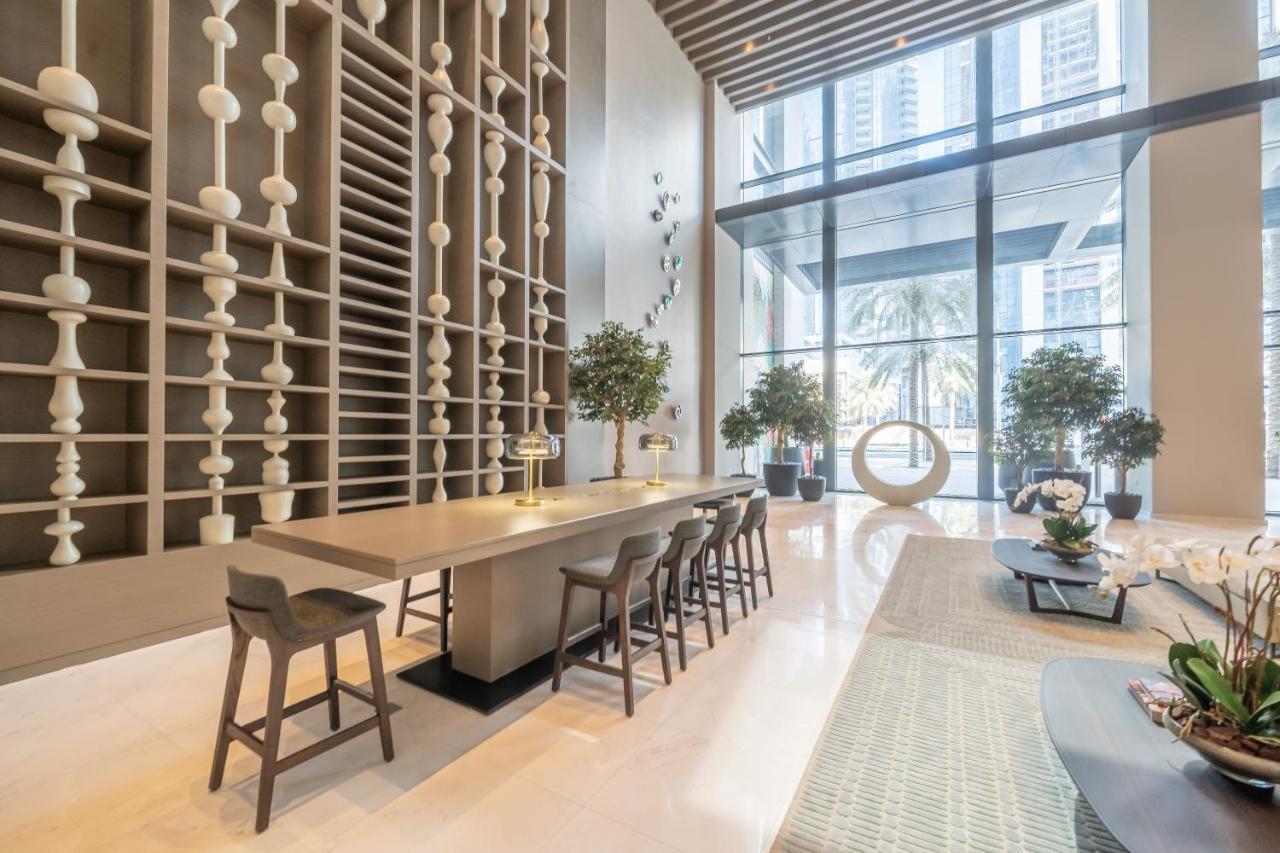 Breathtaking City Views From Dt Apt With Terrace Dubai Exterior photo